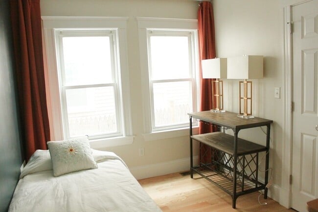 Building Photo - 11 Silvey Pl