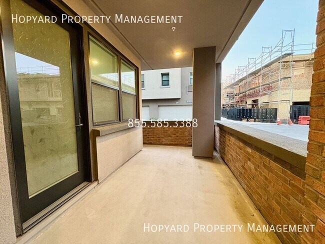 Building Photo - 302 Tea Tree Terrace