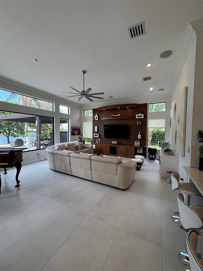 Building Photo - 15053 SW 40th St