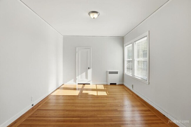 Building Photo - 555 Pierce St