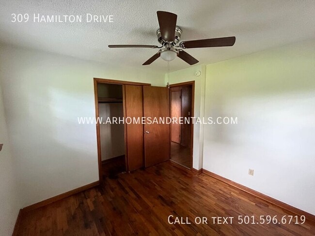 Building Photo - 309 Hamilton Dr