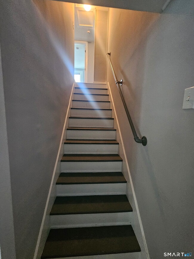 Building Photo - 35 Morris Rd