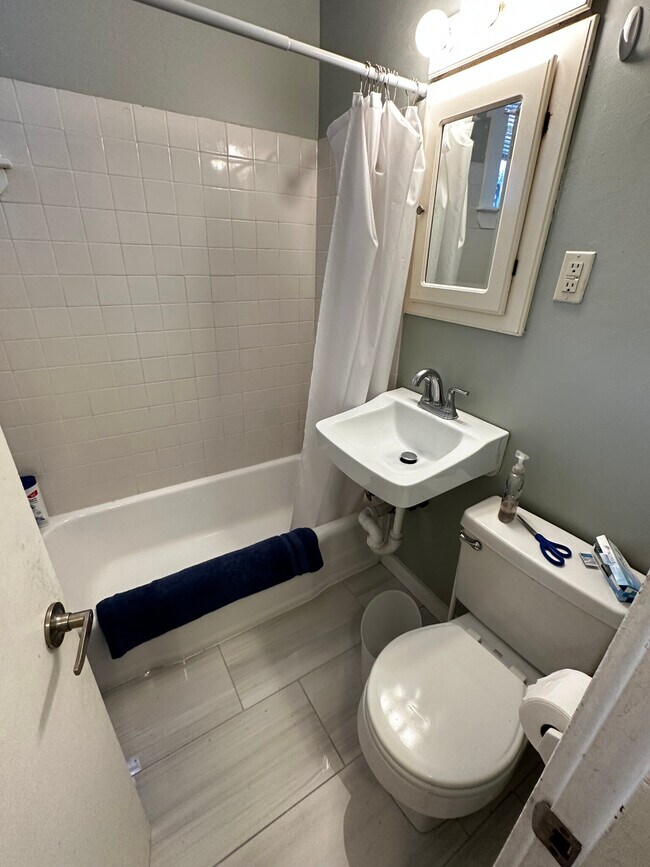 Apt 12 - 11 Gorham St