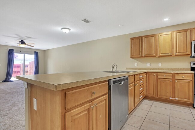 Building Photo - 480 L M Davey Ln