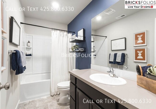 Building Photo - Soothing Retreat in Stunning Bremerton