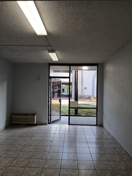 Building Photo - 8421 S Orange Blossom Trl