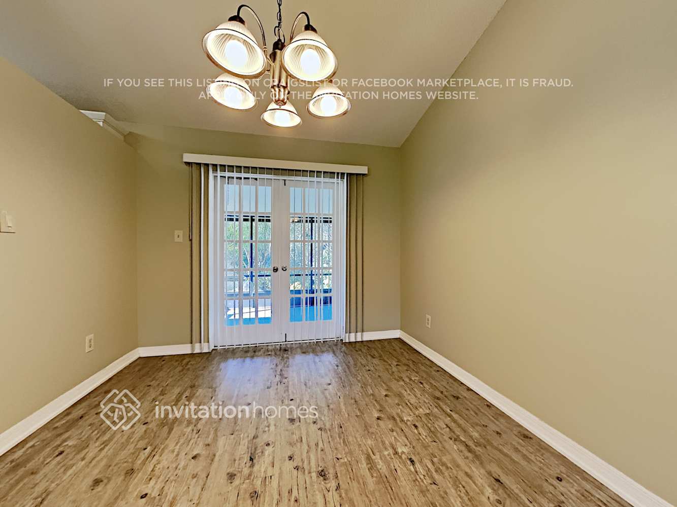 Building Photo - 439 Meander Dr N