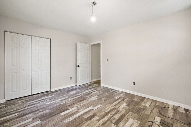 Building Photo - 3605 FL-50