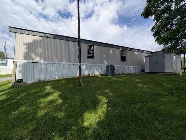 Building Photo - 101 Felix Dr