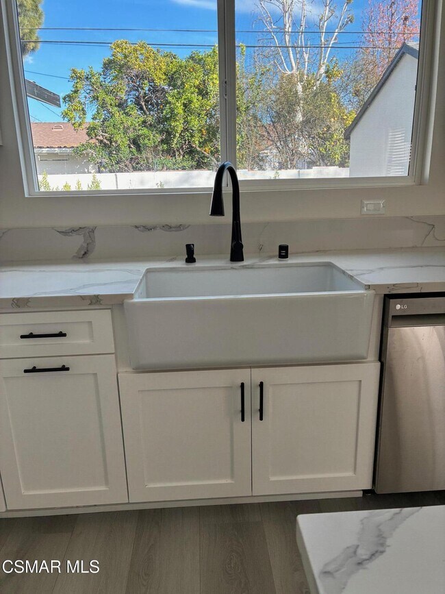 Building Photo - 4900 Stern Ave