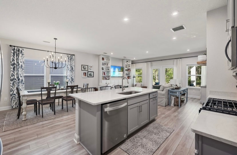 Building Photo - 116 Meadow Creek Dr