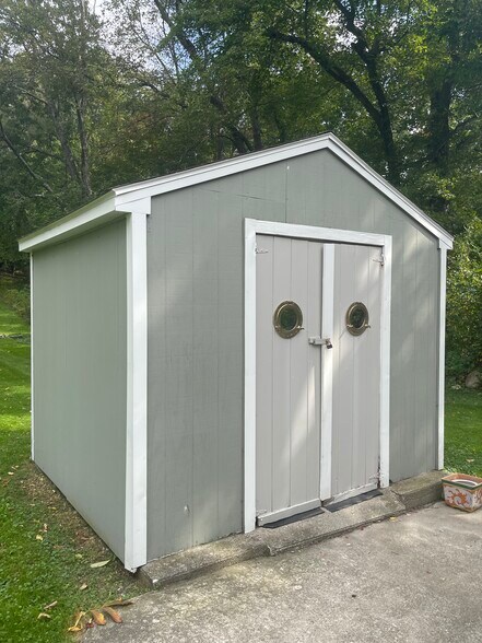 Building Photo - 40 Park Hill Rd