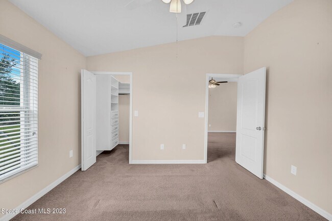 Building Photo - 3496 Bancroft Dr