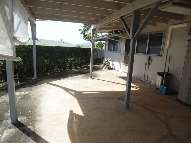 Building Photo - 1761 Maiha Pl