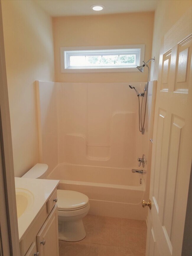 Building Photo - Beautiful transitional 4 bedroom brick rancher on quiet street just off of Hull Street/Genito Roa...