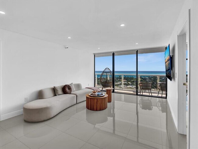 Building Photo - 20515 E Country Club Dr