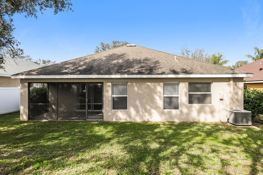 Building Photo - 433 Down Pine Dr