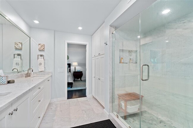 Building Photo - 5700 Mariner St