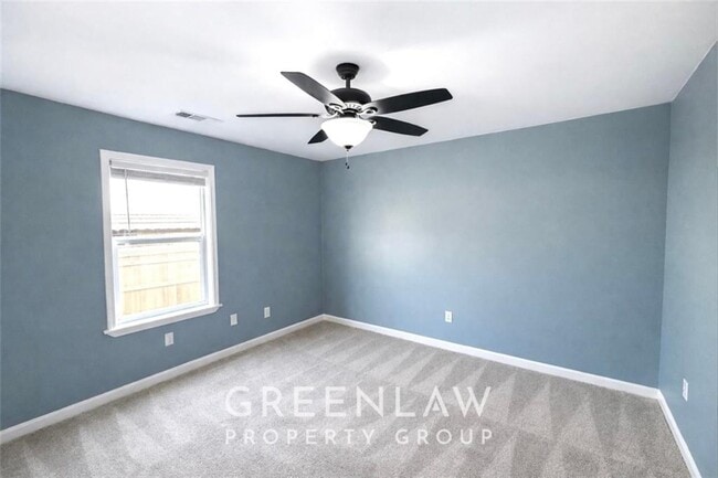 Building Photo - 256 Birch St