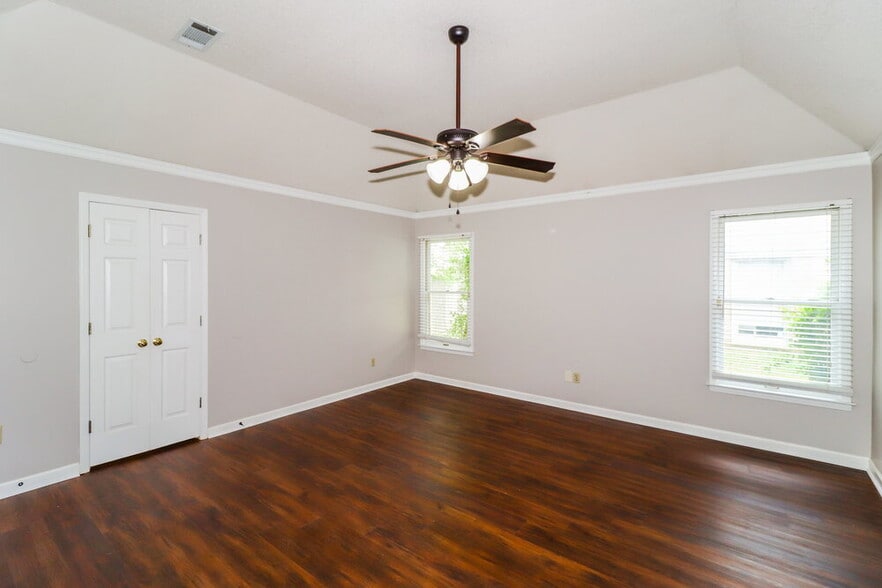 Building Photo - 482 Sanga Cir W