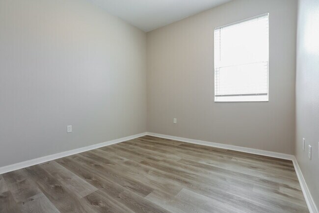 Building Photo - 7403 Turtle View Dr