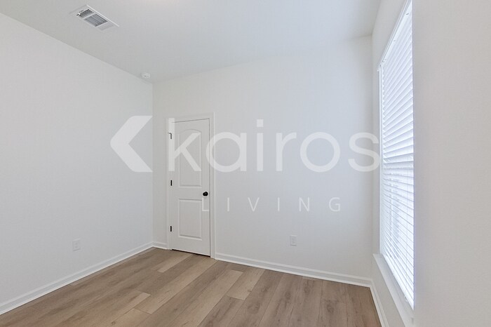 Building Photo - 206 Carencro St