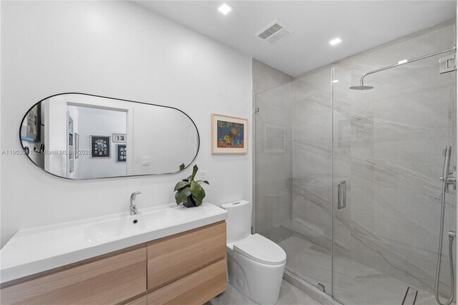 Building Photo - 1281 S Venetian Way