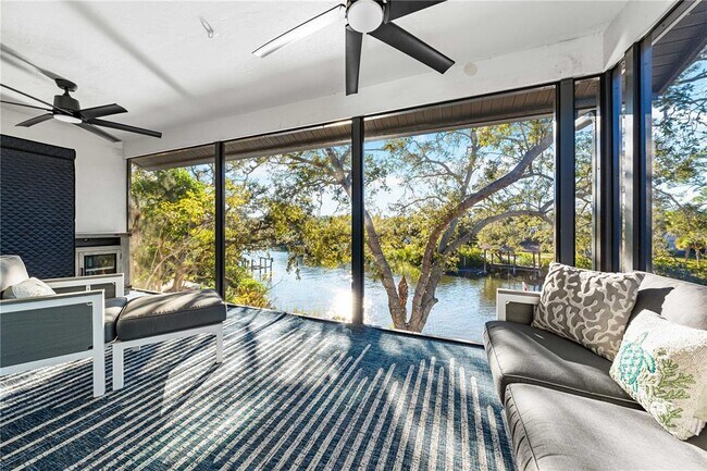 Building Photo - 2500 Monterey St