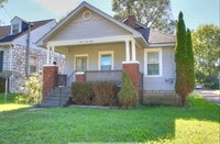 Building Photo - Where the city is your backyard!