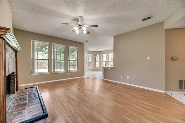 Building Photo - 2113 Glenmont Dr