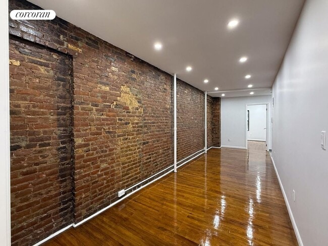 Building Photo - 208 Avenue B