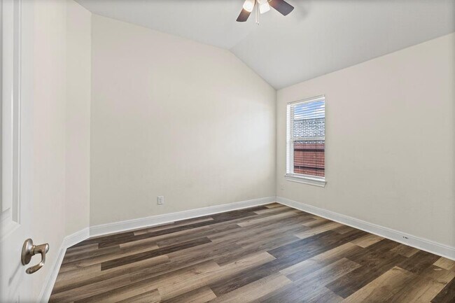 Building Photo - 2356 Centennial Loop