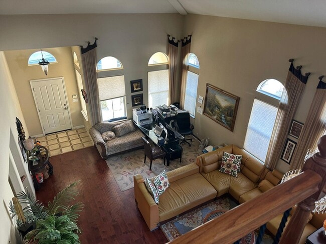 Building Photo - 1013 Ridgeview Dr