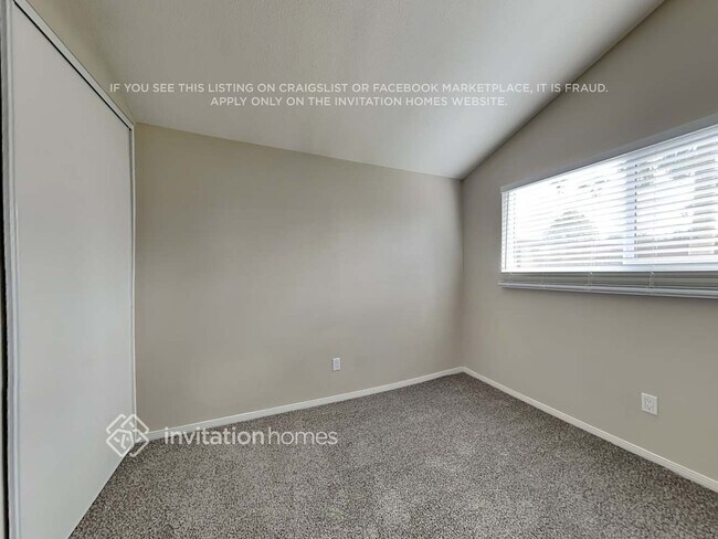 Building Photo - 27858 Crosspath Ave