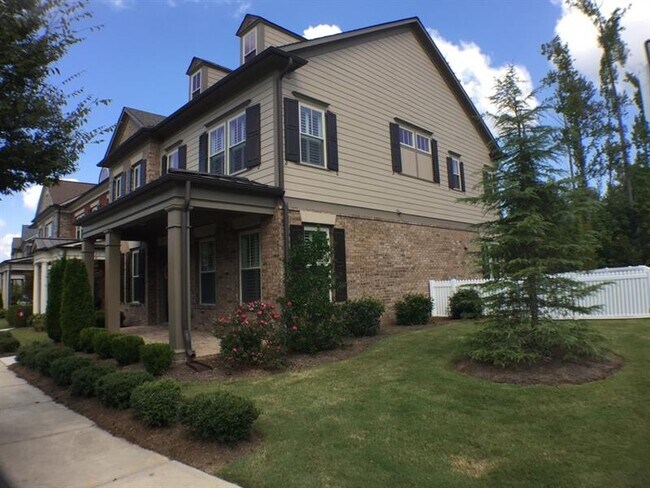 Building Photo - 2104 McFarlin Ln