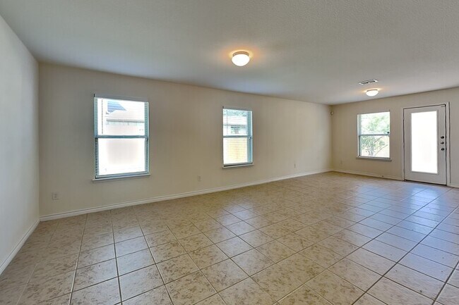 Building Photo - 14625 Briarcrest Dr