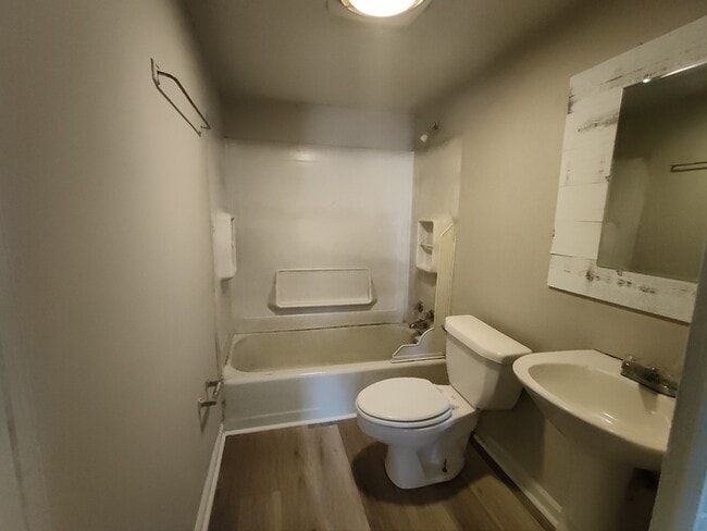 Building Photo - 134 Duval St NW