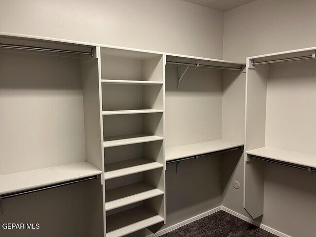 Building Photo - 1144 Morton Pl