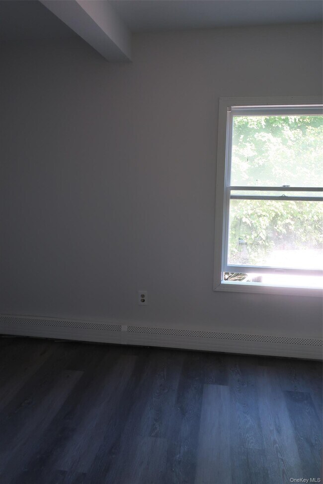 Building Photo - 9 Conklin Ln
