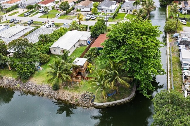 Building Photo - 7245 S Waterway Dr