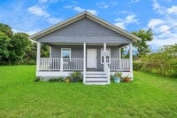 Building Photo - 221 3rd St N