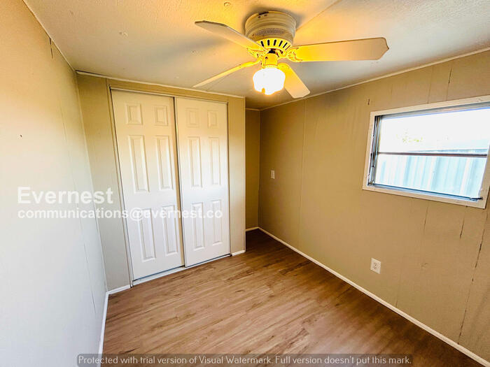 Building Photo - 820 Paradise Blvd