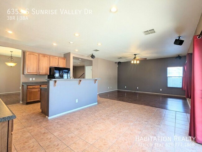 Building Photo - 6353 S Sunrise Valley Dr