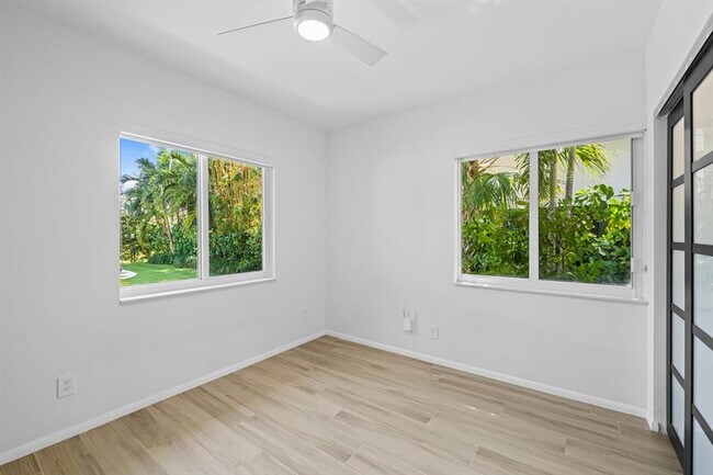 Building Photo - 1420 Ponce de Leon Dr