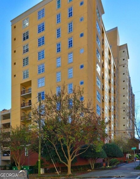 Building Photo - 1101 Juniper St NE