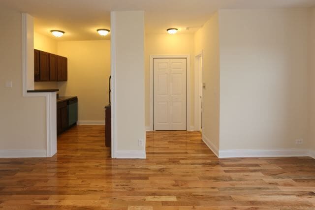Building Photo - 4856 N Damen