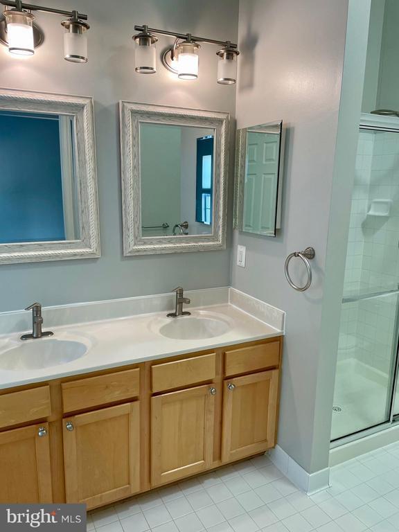 Building Photo - 6058 Signal Flame Ct