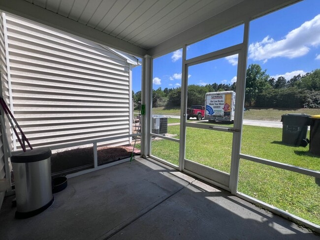 Building Photo - 2 bedroom 2.5 bath Townhome in Godley Park