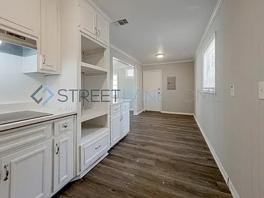 Building Photo - 4820 Harbin St