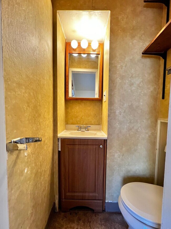 Building Photo - Ranch-Style 3 Bed, 1.5 Bath Home Near Avery Park in Fort Collins